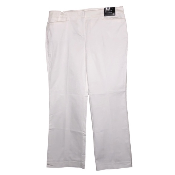 NWT NY & COMPANY 7th Avenue White Cotton Sateen Mid-Rise Bootcut Pants SIze 12P - Picture 1 of 10